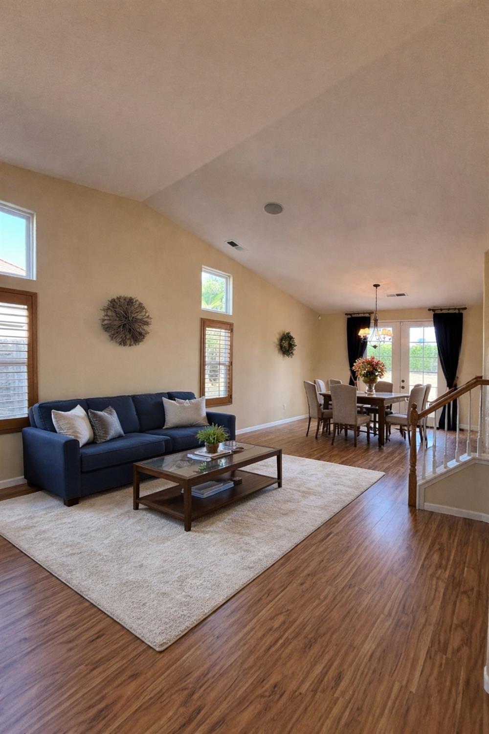 5586 E Atchison St, Fresno, CA 93727