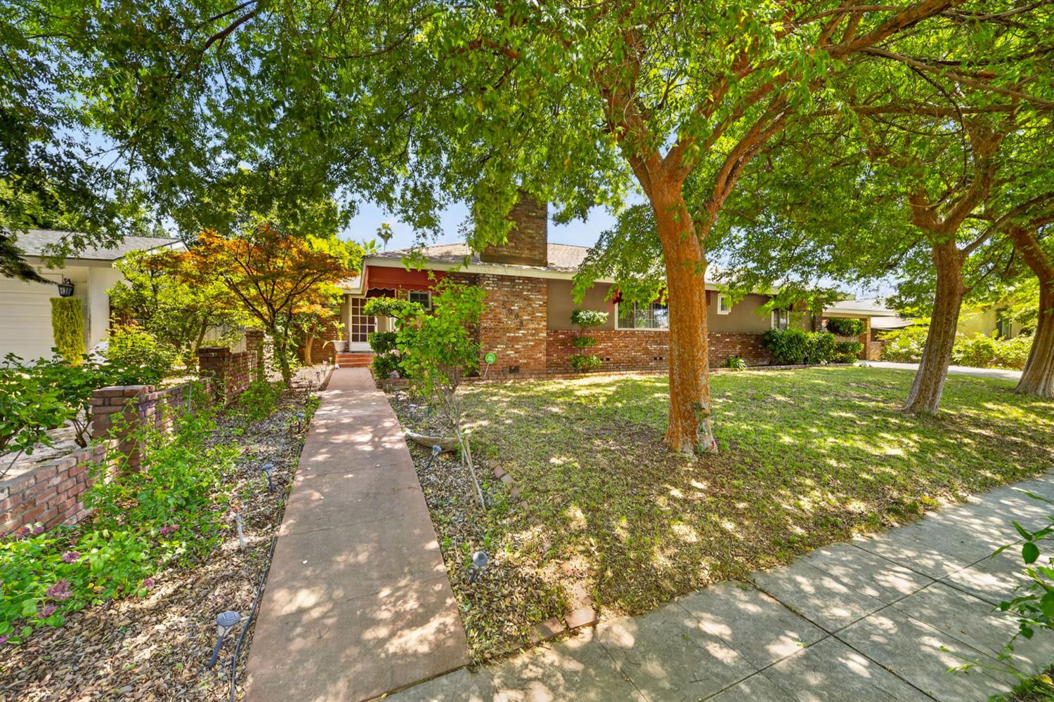 5098 N Del Mar Ave